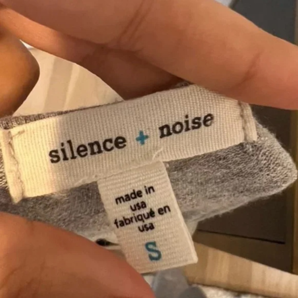 Gray V-Neck Urban Outfitters Silence & Noise Stretch Wrap Top [Small] - Picture 5 of 5